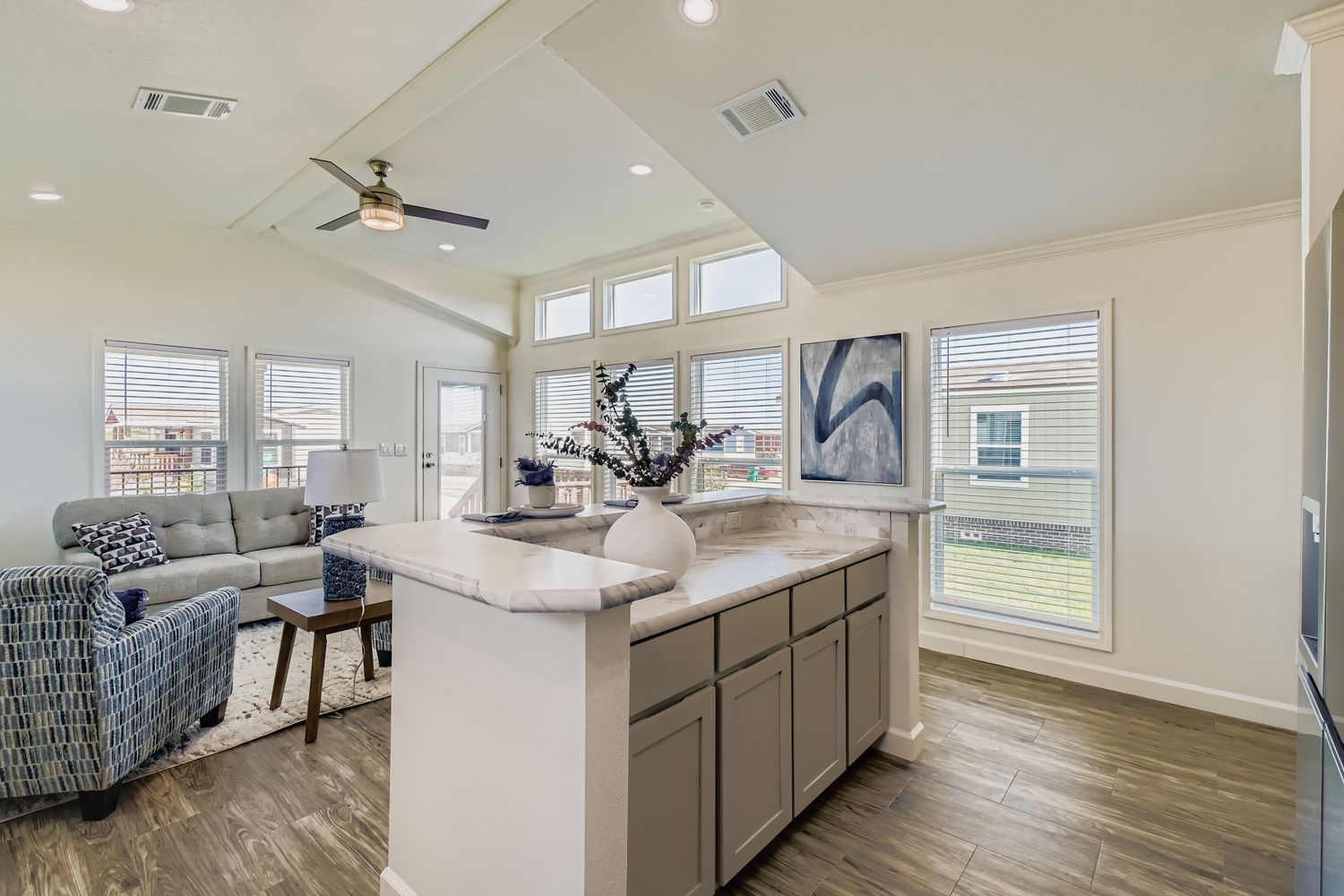 6105 E Mckinney St 84 - Kitchen