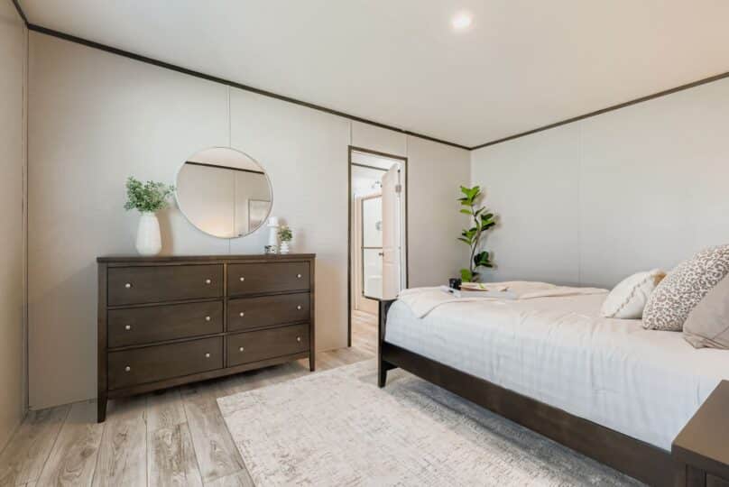 W15930 Flores Curve - 006 - 06 Primary Bedroom