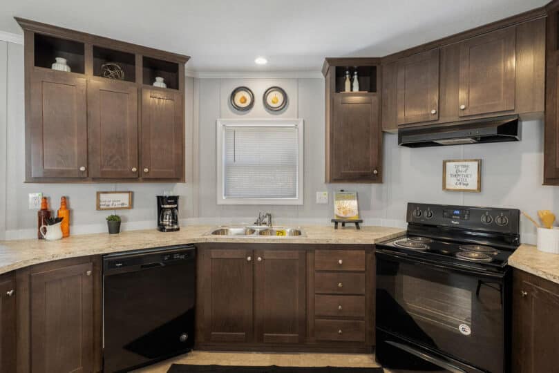 1676C Kitchen 1