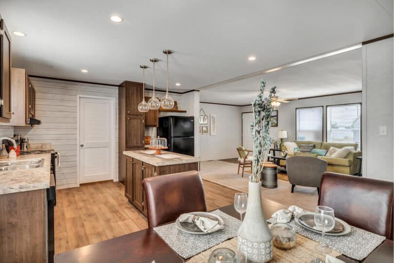 WRM2856B (Taurus) Dining 2