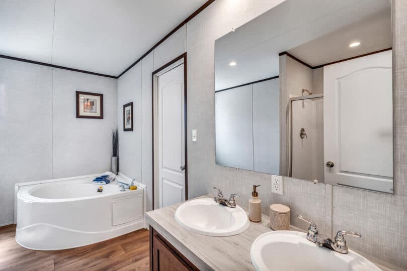 WRM2856B (Taurus) Master Bath 2